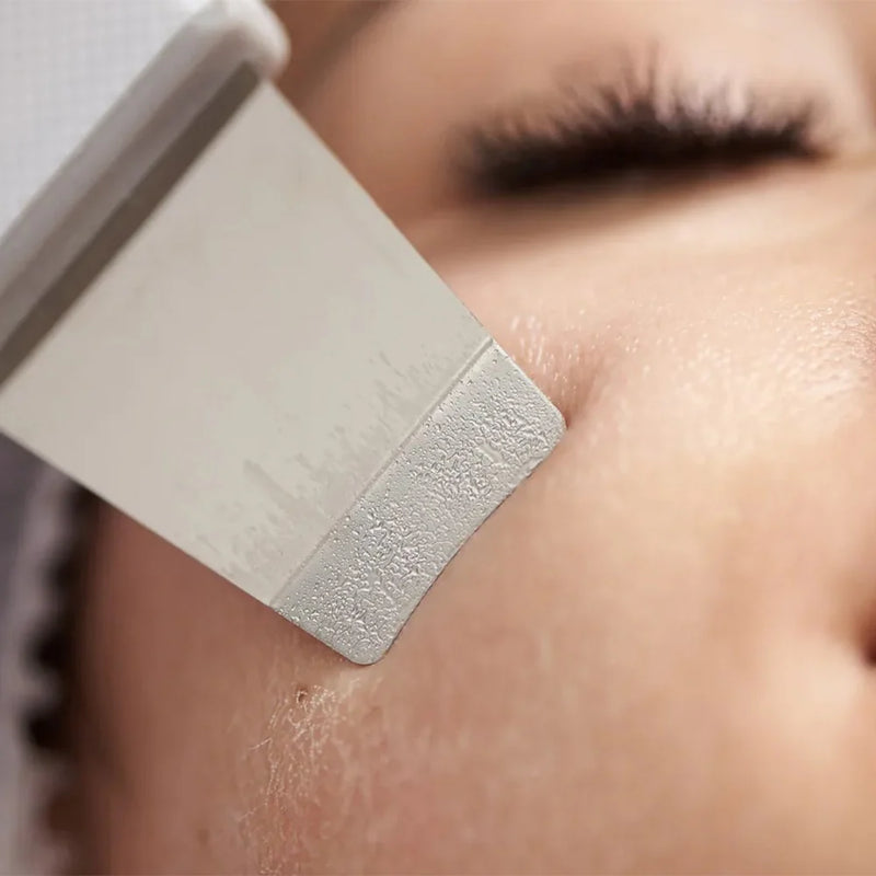 Ultrasonic facial cleansing tool for home skincare routines